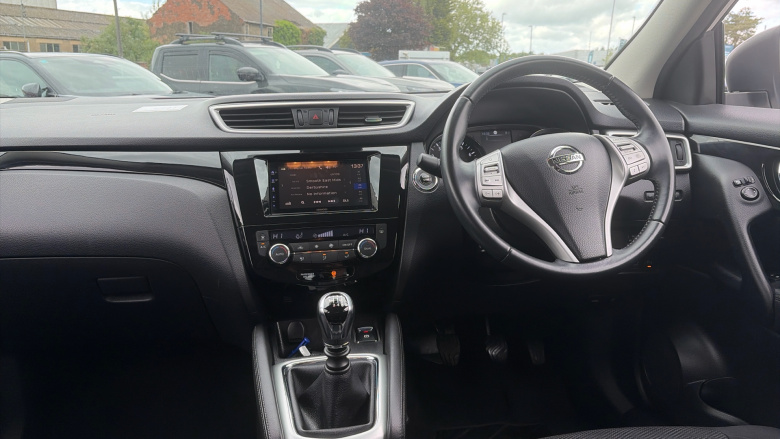 Nissan Qashqai 1.2 DiG-T N-Tec 5dr Petrol Hatchback